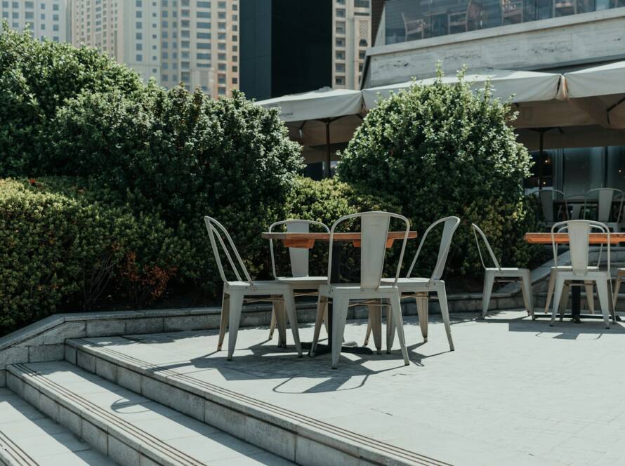 Terrazzo arredato con copertura